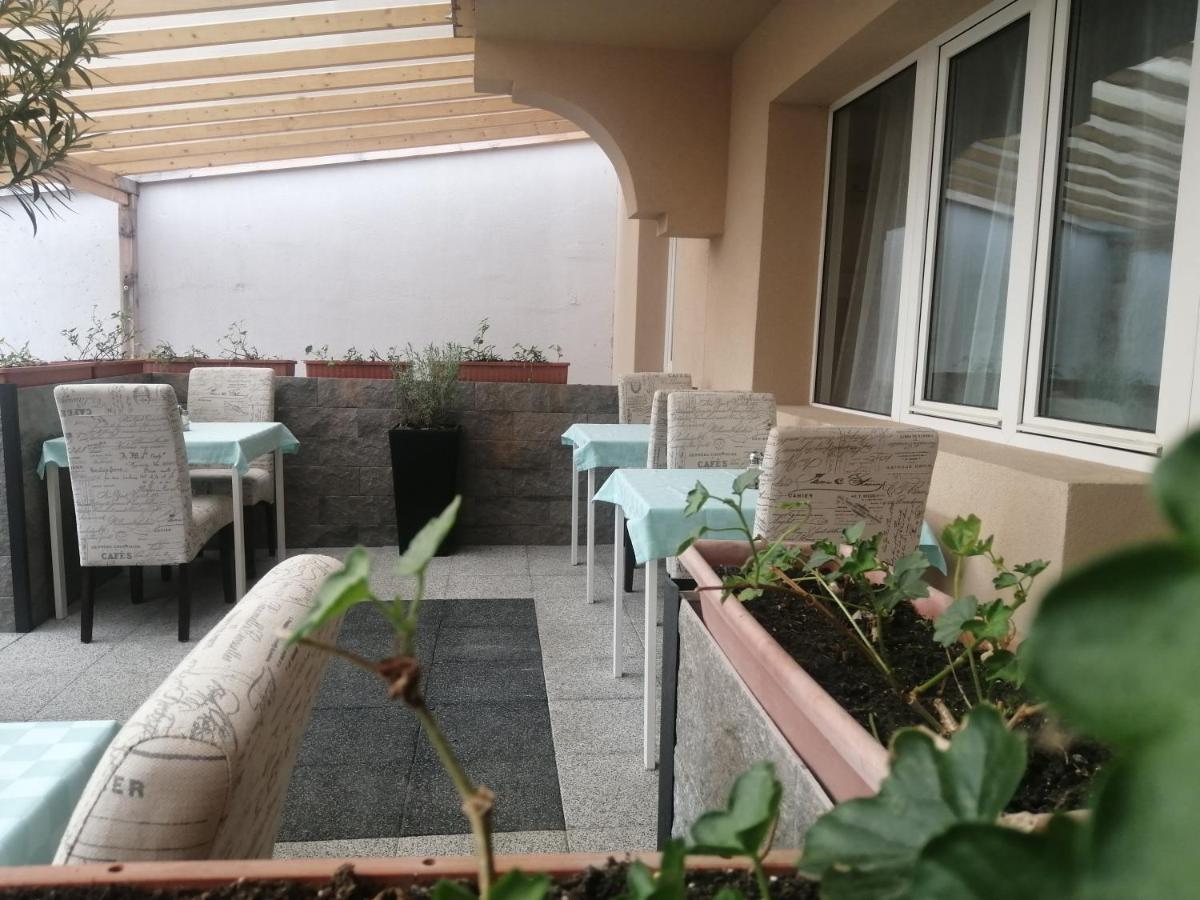 Filsdeger Haz - & Apartmans Bed & Breakfast 2*